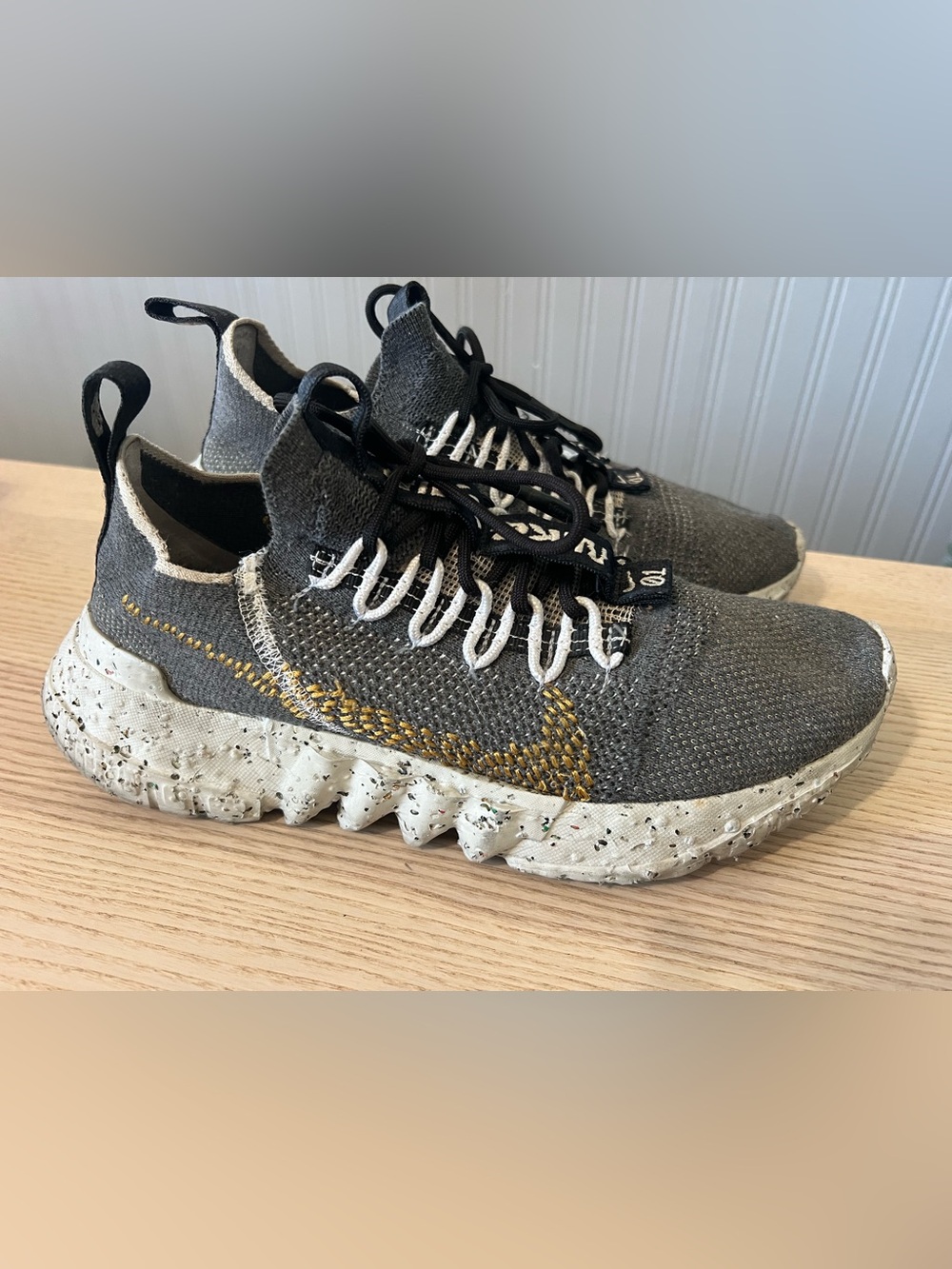 Nike Space Hippie 01 Black Mens Sneaker / Lightweight / Size: 8 1/2 / Foam